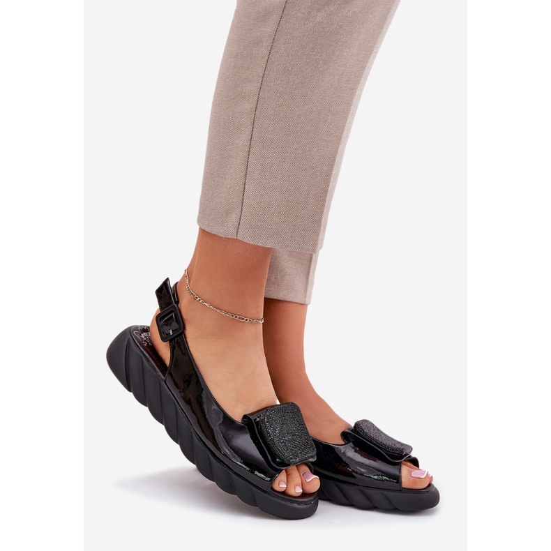 ARTIKER Kožené lakované dámské sandály s klínem s dekorací Artker 56C1564 černé černá 1