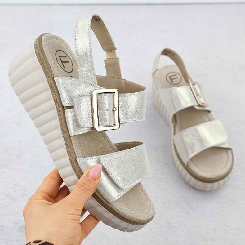 Kožená kožená sandály Filippo 7040 zlatý 1 Kožená kožená sandály Filippo 7040 zlatý 1