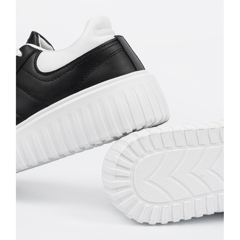 Shelvt Dámské černé tenisky s bílými vložkami černá 1