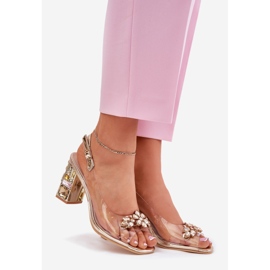 Vinceza Transparentní sandály na příspěvku s Vincez Crystals 70110 Zlotys zlatý 1 Vinceza Transparentní sandály na příspěvku s Vincez Crystals 70110 Zlotys zlatý 1