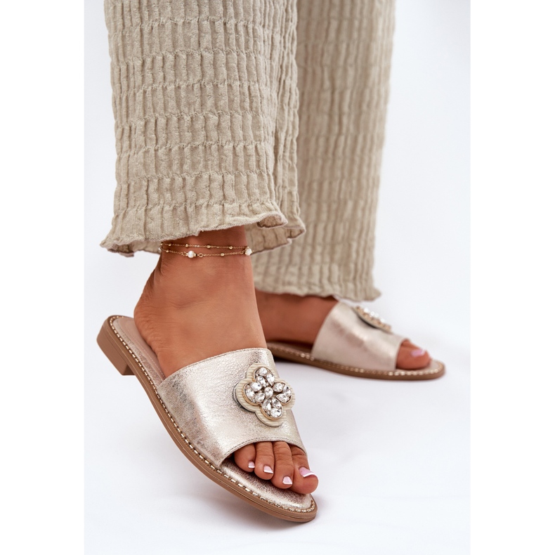 S.Barski Dámské žabky na ploché podpatky s dekorativním detailem S. Barski Kv51-087 PLN zlatý 2