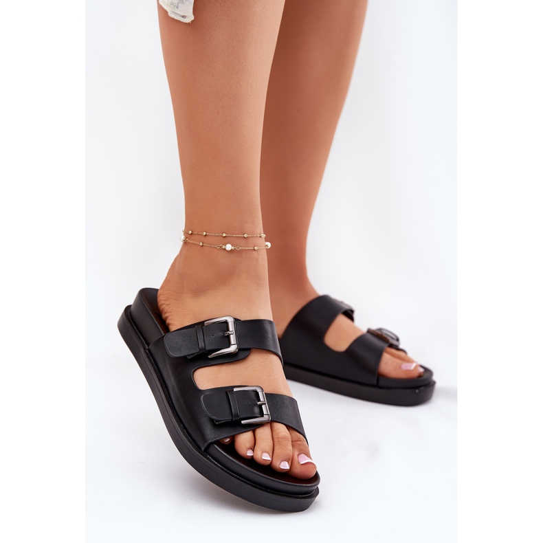 EVento Dámské pantofle se zlatými spony černé spony černá 2