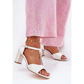 EVento Dámské sandály na sloupku s ozdobnou chutí ekologickou koženou bílý 2