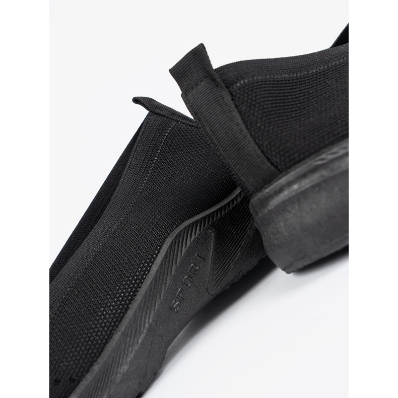 Shelvt Černé nazouvací sportovní boty černá 1