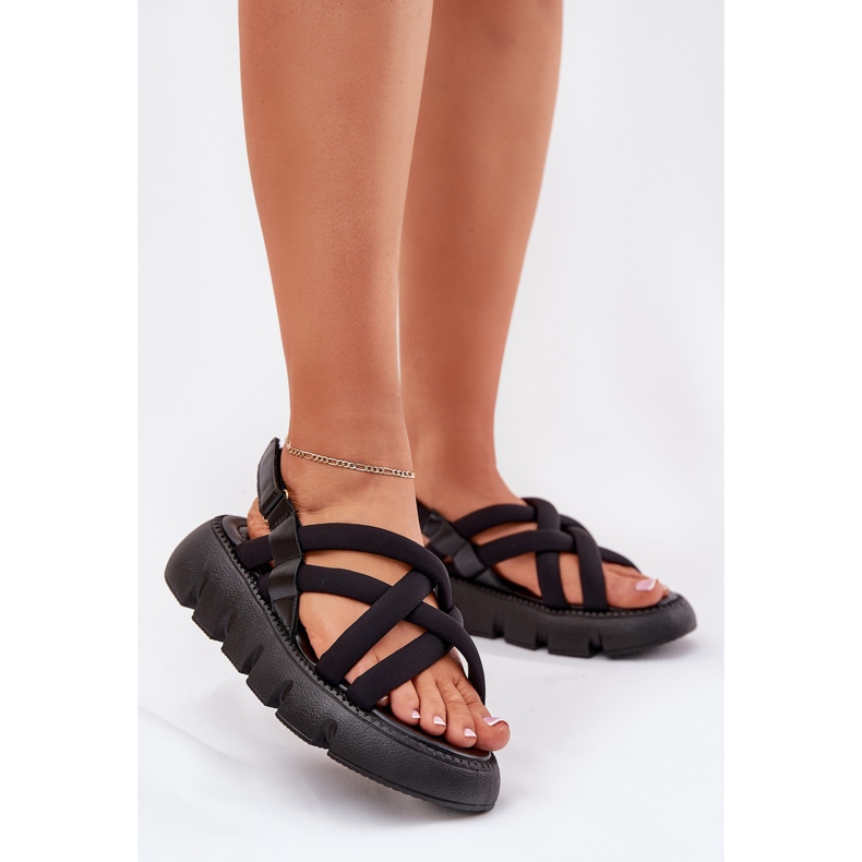 Inna Dámské sandály na platformě s černými pruhy černá 2 Inna Dámské sandály na platformě s černými pruhy černá 2