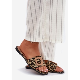 Inna Ploché dámské žabky s dekorativní leopardskou sponou hnědý 1