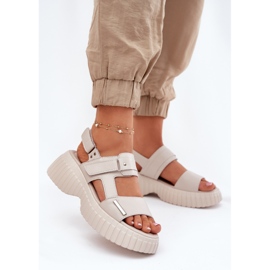 EVento Dámské kožené sandály na platformě Beige béžový 2 EVento Dámské kožené sandály na platformě Beige béžový 2