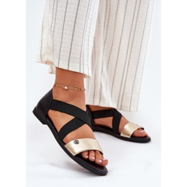 EVento Ploché ženské sandály s flexibilními černými a zlatými pruhy černá 2 EVento Ploché ženské sandály s flexibilními černými a zlatými pruhy černá 2