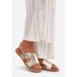 Ploché dámské sandály s dekorativním detailem Vinceza 17378 Zlotys zlatý 1 Ploché dámské sandály s dekorativním detailem Vinceza 17378 Zlotys zlatý 1