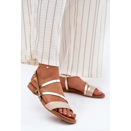 Dámské kožené sandály s plochou podpatkou Maciejka 06966-25 PLN zlatý 2 Dámské kožené sandály s plochou podpatkou Maciejka 06966-25 PLN zlatý 2