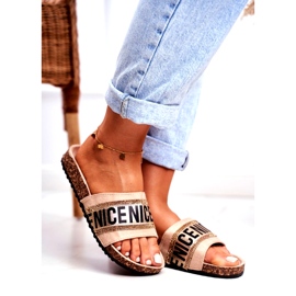 EVento Dámské béžové žabky BeNice na korku s kamínky béžový 1 EVento Dámské béžové žabky BeNice na korku s kamínky béžový 1