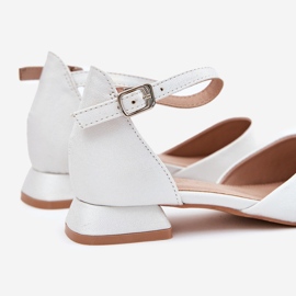 EVento Lesklé sandály s nízkým obsahem dětí bílé bílý 1 EVento Lesklé sandály s nízkým obsahem dětí bílé bílý 1