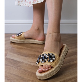 Beige espadrilles s černými krystaly béžový 2