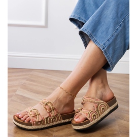 Růžové etnické žabky se svorkami na pruhy růžový 2