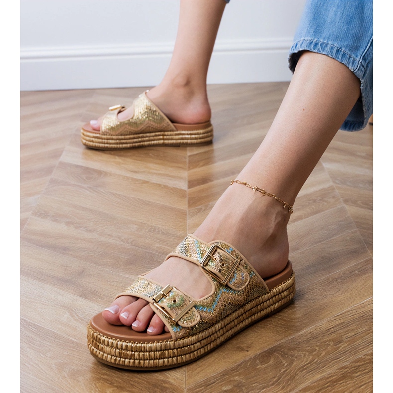 Zlaté žabky se svorkami na pruhy zlatý 1