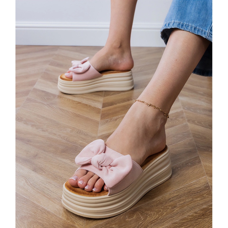 Růžové pantofle na platformě s mašlí růžový 2