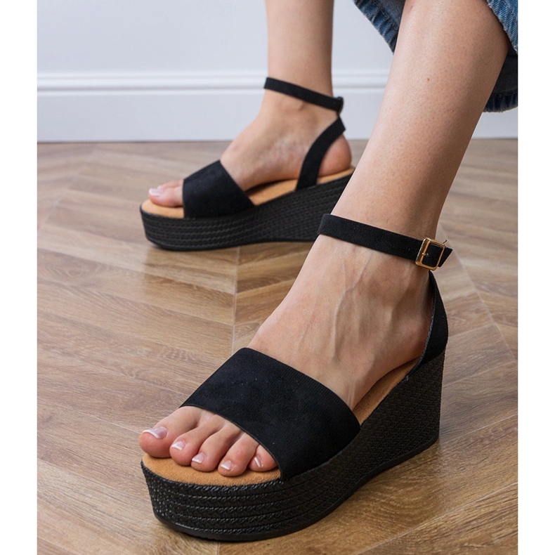 Černé sandály na platformě Ekozamsz černý 2