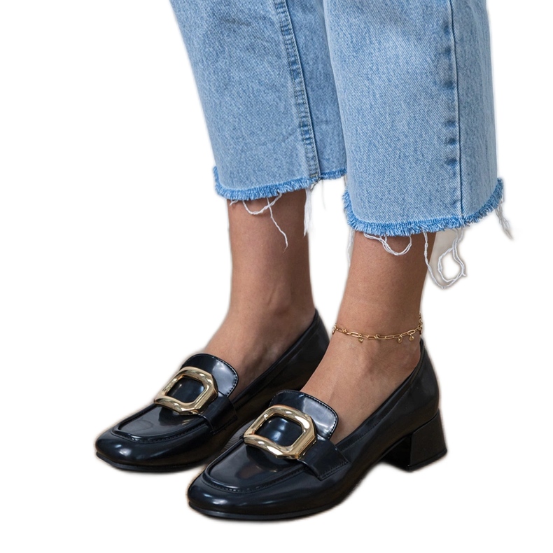 Black Women's Lowoled Shoes se zlatou dekorací černý 1