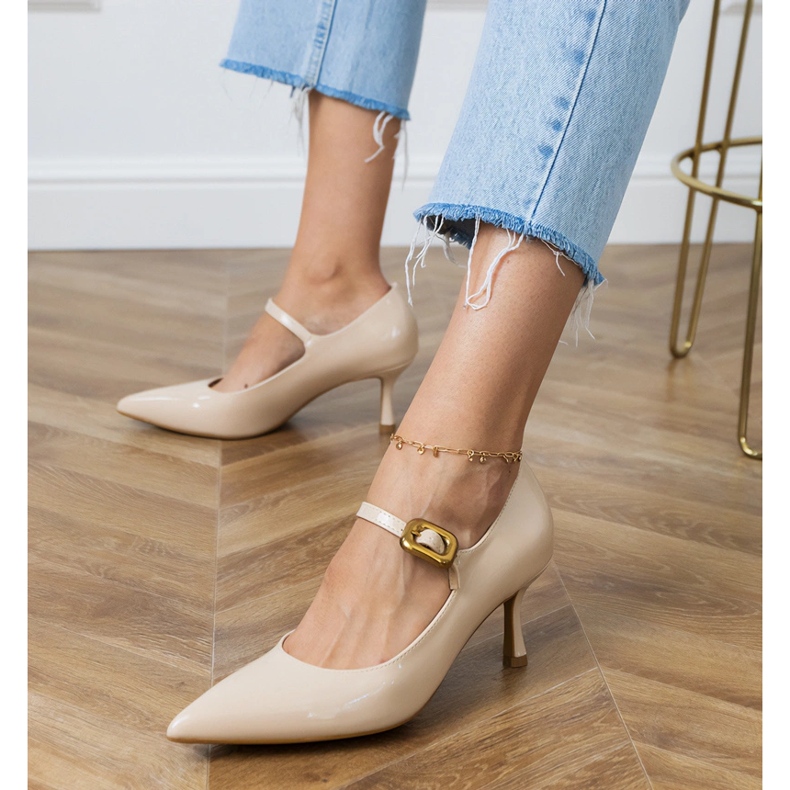 Béžová klasická čerpadla s dekorativní sponou béžový 2