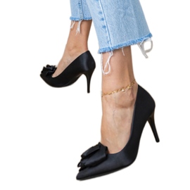 Černá saténová čerpadla s květem černý 1