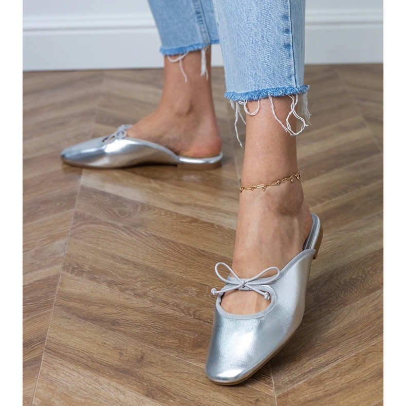 Silver Flip -Flips postavené na ploché podrážce stříbro 1