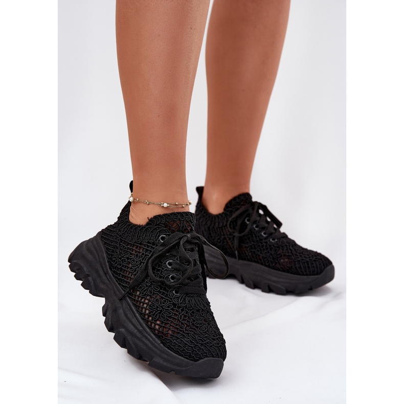 Dámské tenisky s háčkováním černým svrškem černá 2 Dámské tenisky s háčkováním černým svrškem černá 2