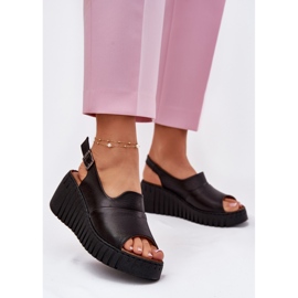 ARTIKER Dámské sandály vyrobené z přírodní kůže na klínu Artker 54C0791 Černá 2 ARTIKER Dámské sandály vyrobené z přírodní kůže na klínu Artker 54C0791 Černá 2