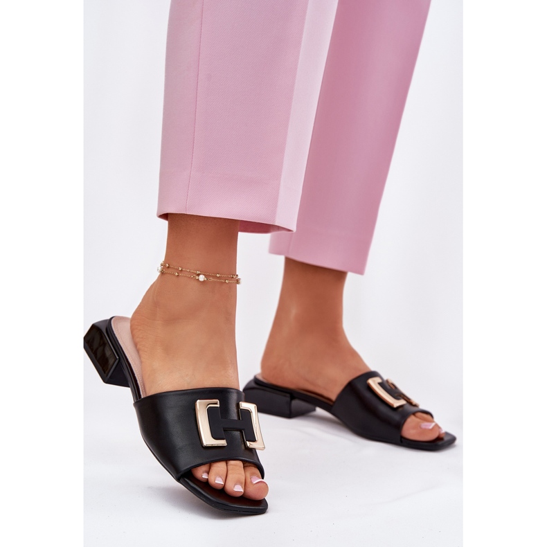 Vinceza Elegantní ženské pantofle na bloku se zlatým detailem Vincez 62229 Black černá 2