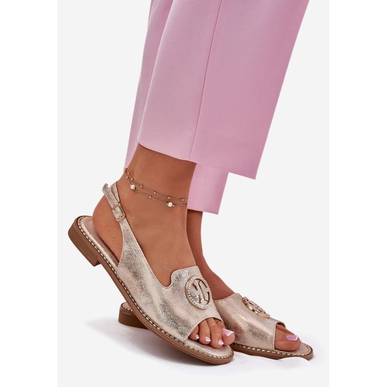 S.Barski Dámské sandály s plochým podpatkem s ornamentem S. Barski KV51-002 Zlato zlatý 1