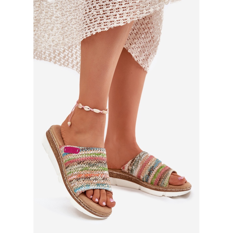 Dámské žabky s vícebarevným klínem zakrytému klínem 1 Dámské žabky s vícebarevným klínem zakrytému klínem 1