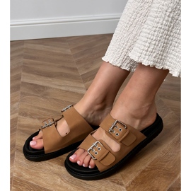 Hnědé překlopení se svorky na pruhy hnědý 1 Hnědé překlopení se svorky na pruhy hnědý 1