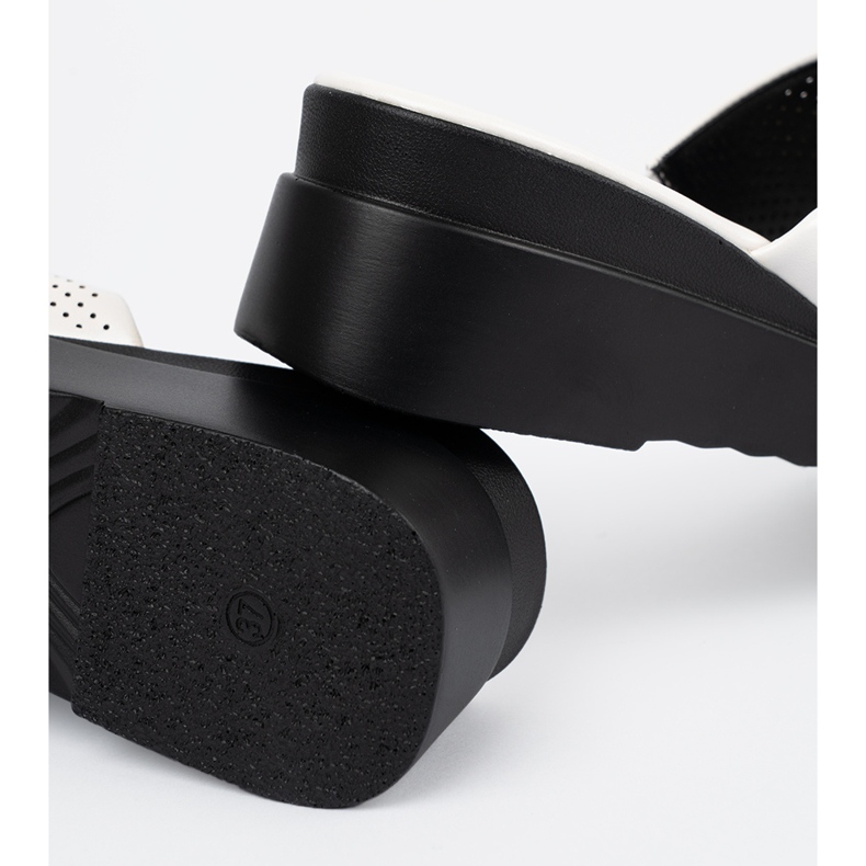 Seastar Na platformě bílé otevřené propadnutí bílý 1