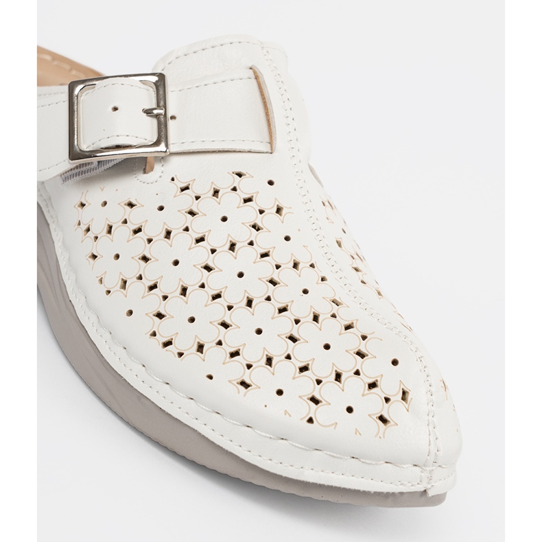 Seastar Bílé žabky s plným nosem a sponou bílý 1