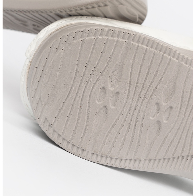 Seastar Bílé žabky s plným nosem a sponou bílý 2