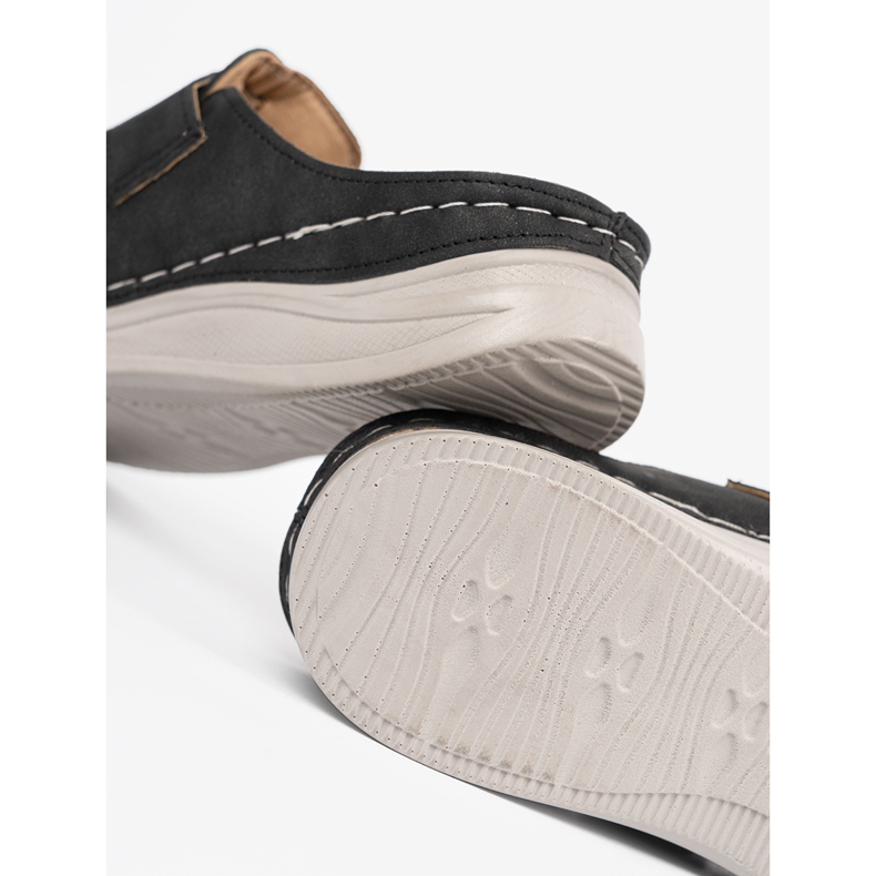 Seastar Černé žabky s plným nosem a sponou černá 1