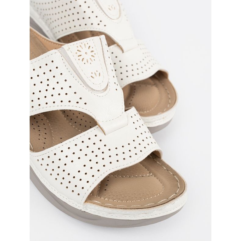 Seastar Bílé pohodlné řezané žabky bílý 2