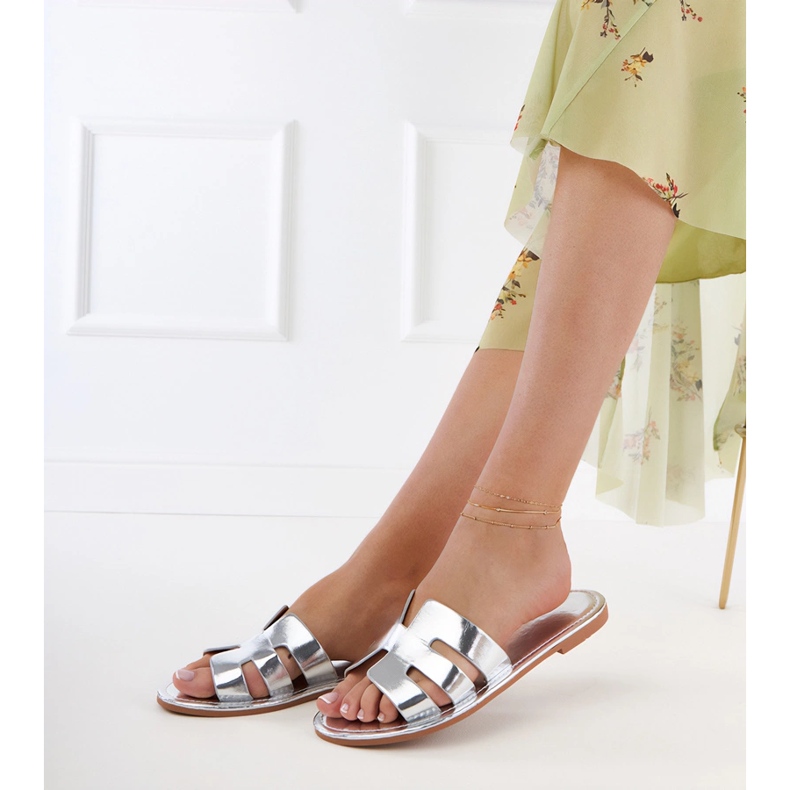 Stříbrné překlopení zdobené výřezy stříbrný 1