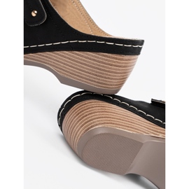 Černé pantofle na klínku černý 1