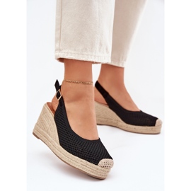 Dámské sandály pro klín s černým copem černá 2 Dámské sandály pro klín s černým copem černá 2