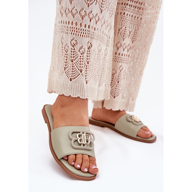 Ploché ženské žabky s dekorativním zeleným detailem zelená 2