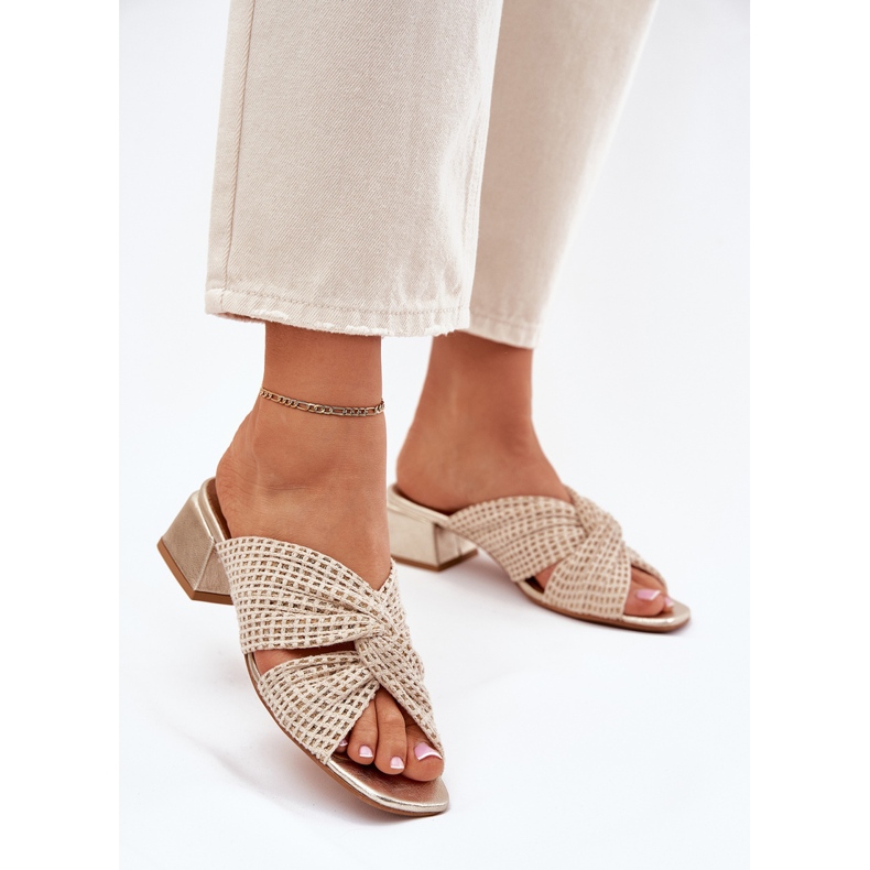 Dámské pantofle na Maciejka Block 06955-25 Béžové-gold béžový 2