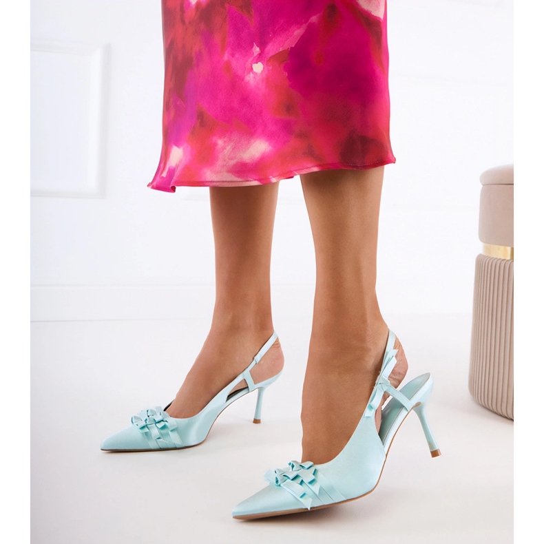 Zelená čerpadla na špendlíku s luky 1 Zelená čerpadla na špendlíku s luky 1