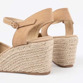 Shelvt Béžové sandály espadrilles na klínu béžový 2