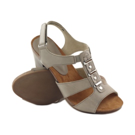 Caprice sandály dámské boty se suchým zipem 28309 hnědý vícebarevný 3