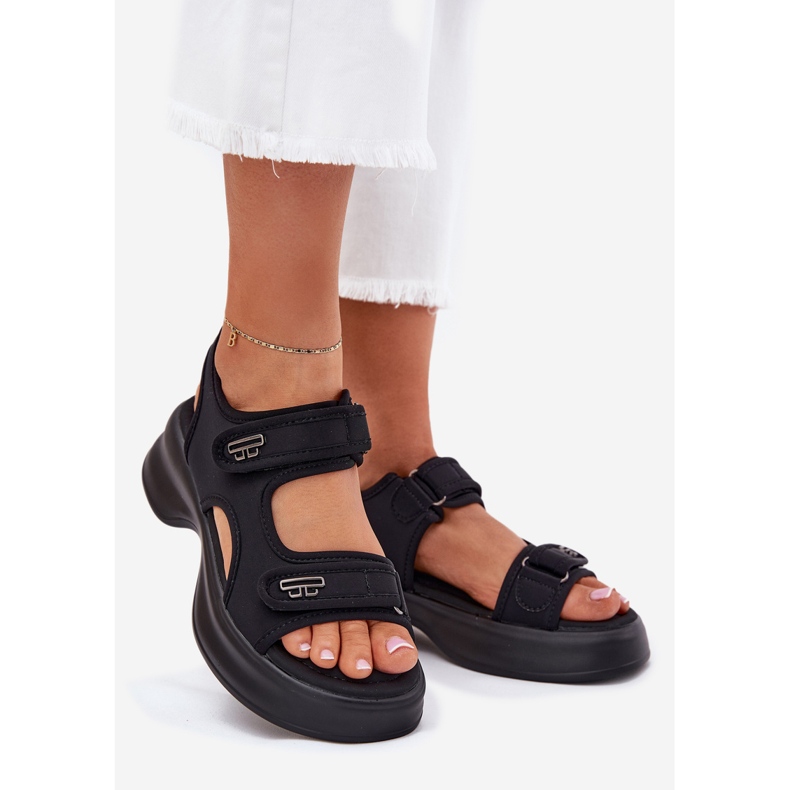 EVento Dámské sandály se zlatými detaily černé černá 1