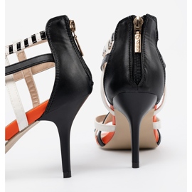 Shelvt Sandály na vysokých a bílých popruzích vícebarevný 1 Shelvt Sandály na vysokých a bílých popruzích vícebarevný 1