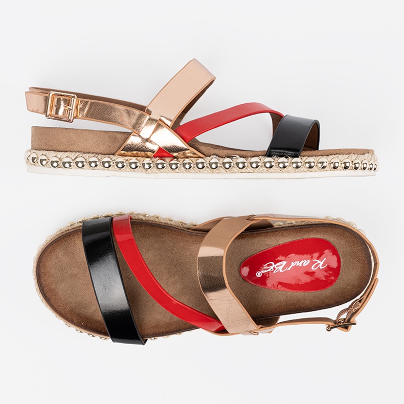 Dámské sandály s ozdobenou podešví zlatý 1 Dámské sandály s ozdobenou podešví zlatý 1