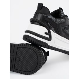 Dámské tenisky s černou a bílou krajkou černá 1 Dámské tenisky s černou a bílou krajkou černá 1