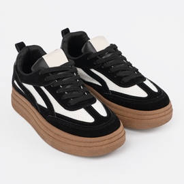 Tenisky černých žen s bílými vložkami. černá 2 Tenisky černých žen s bílými vložkami. černá 2