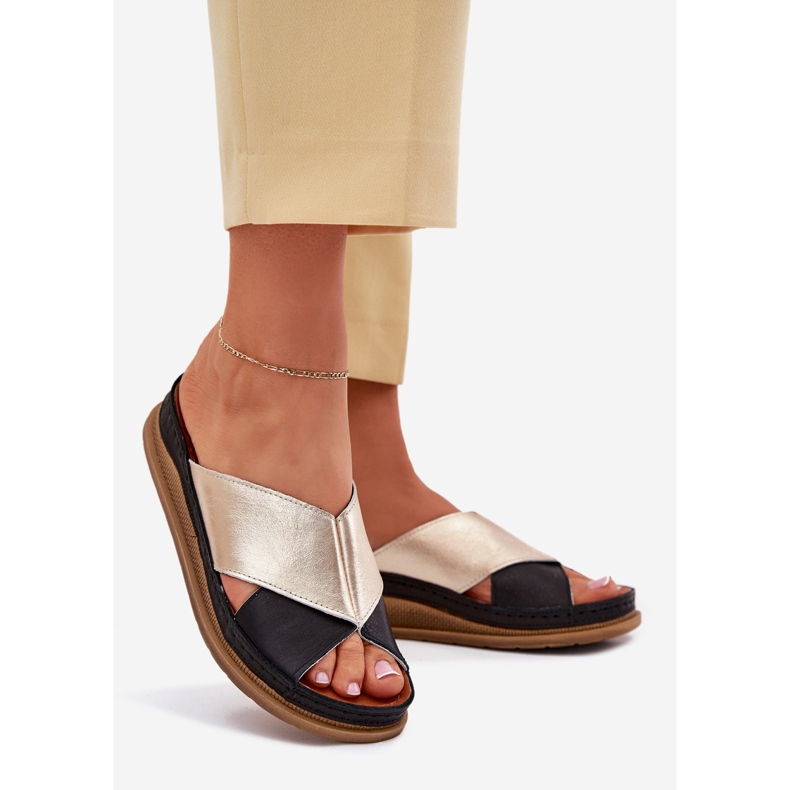 Dámské kožené žabky na platformě Maciejka L4986-25 černá 1